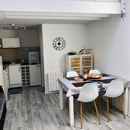 Appartement Duplex Lumineux Idealement Situe Ares Exteriér fotografie