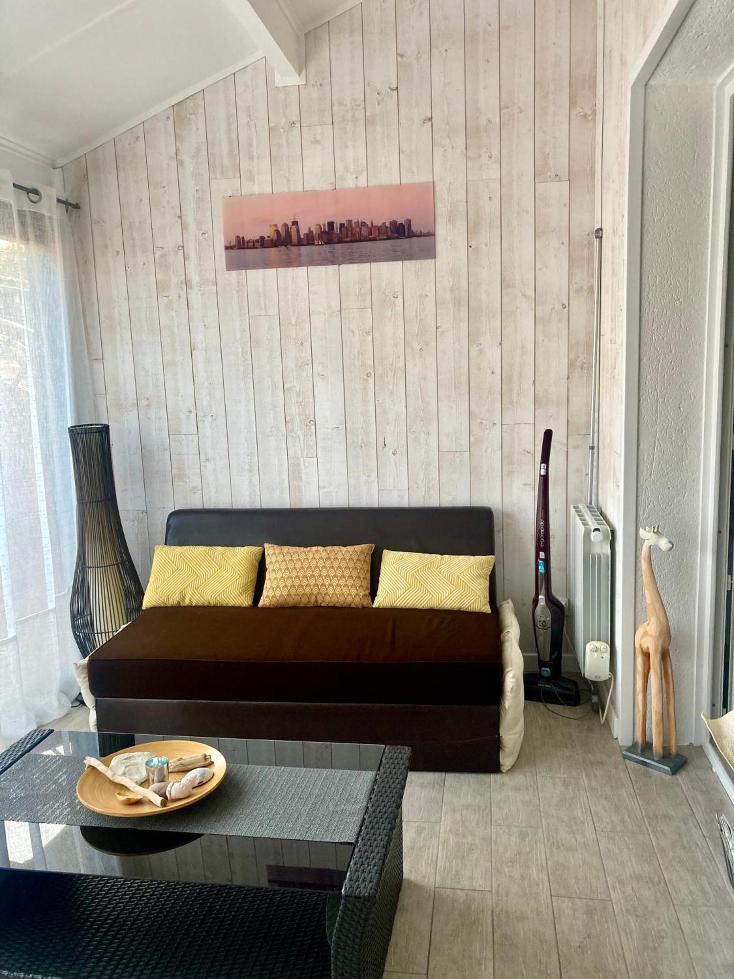 Appartement Duplex Lumineux Idealement Situe Ares Exteriér fotografie